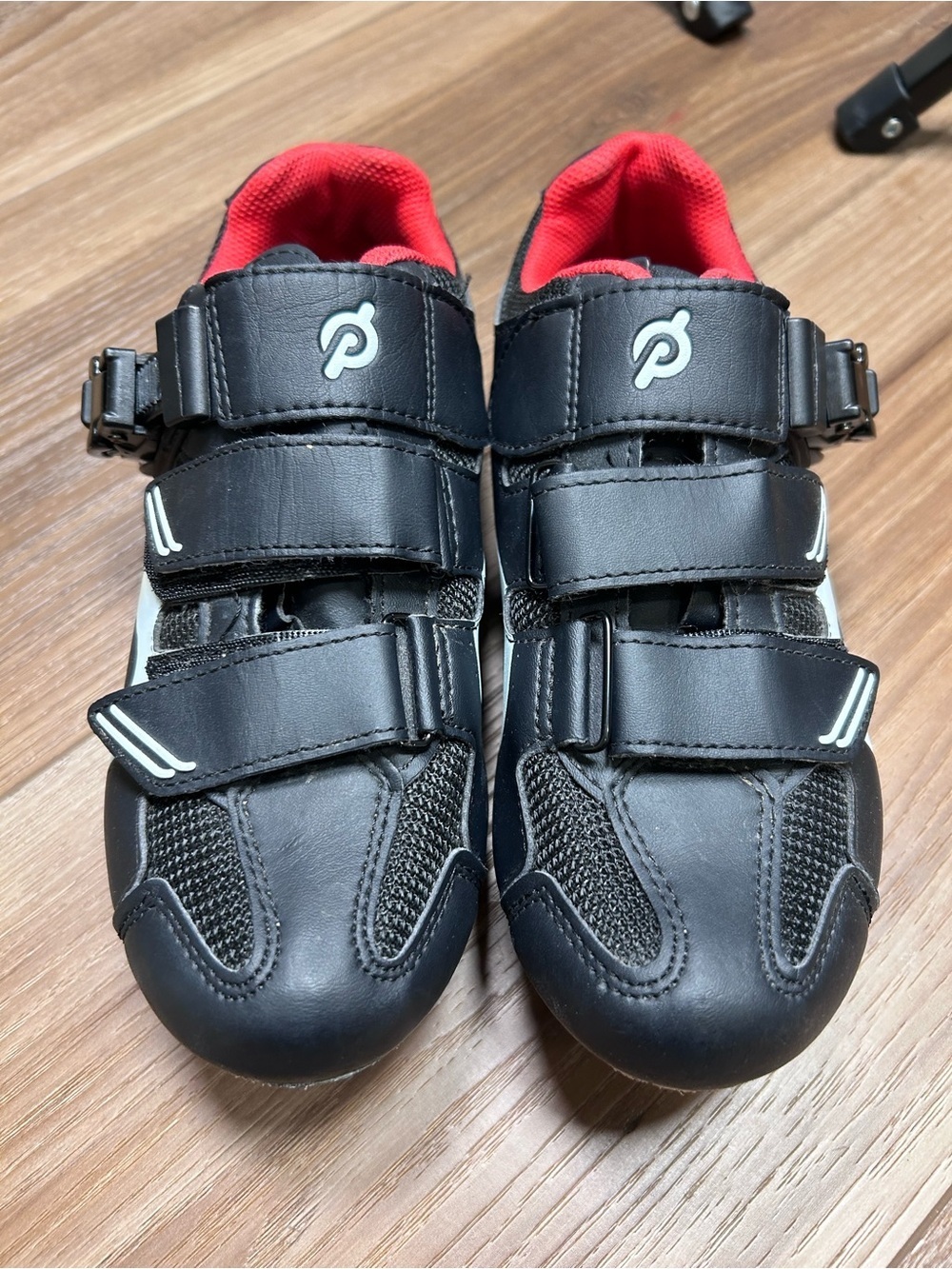 Peloton women’s bike shoes size 38/7 delta clips spinning biking black red - Picture 3 of 7
